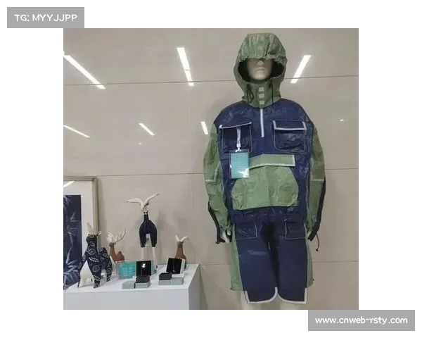 苗族银饰元素融入攀岩赛服设计安全性能测试通过探索传统与现代结合的创新实践